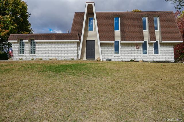 front view for 6578 Greene Haven Dr, Clarkston, Mi. 48348