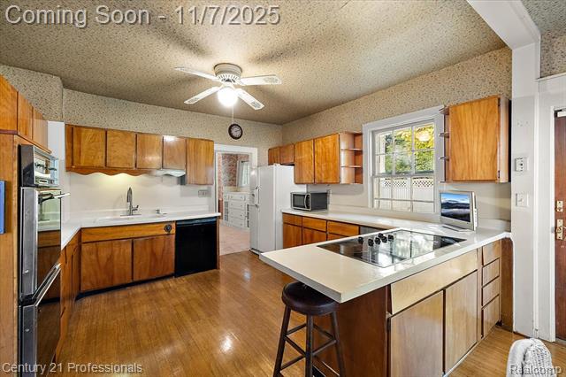 Builiding view eight for 8051 Bridge Lake, Clarkston, MI. 48348