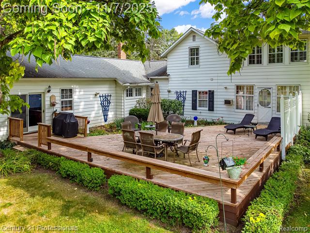 Builiding view twenty one for 8051 Bridge Lake, Clarkston, MI. 48348