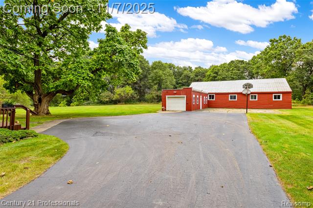 Builiding view twenty three for 8051 Bridge Lake, Clarkston, MI. 48348