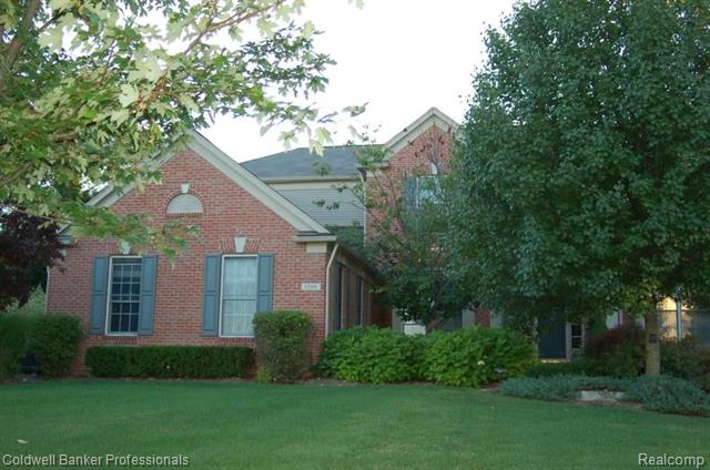 front view for 1700 Covington Woods Ln, Lake Orion, Mi. 48360