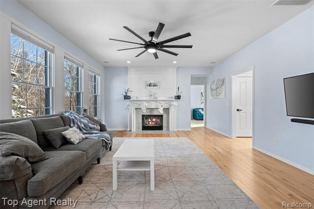 Builiding view eight for 668 Berridge, Lake Orion, MI. 48360