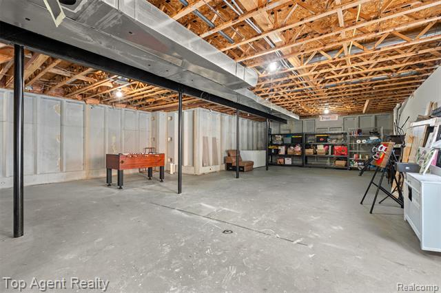 Builiding view forty one for 668 Berridge, Lake Orion, MI. 48360