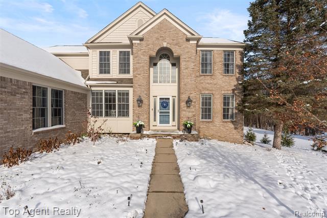 Builiding view four for 668 Berridge, Lake Orion, MI. 48360