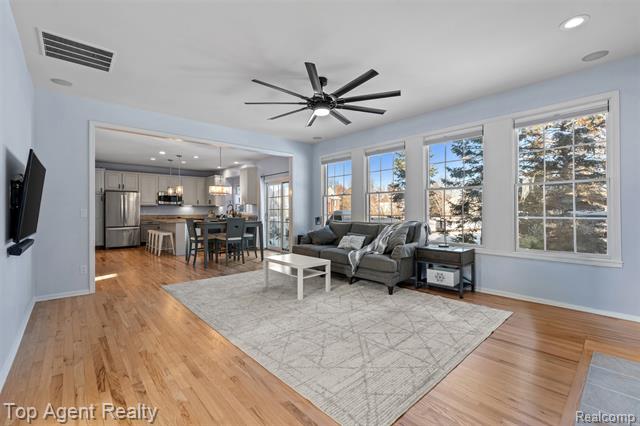 Builiding view seven for 668 Berridge, Lake Orion, MI. 48360