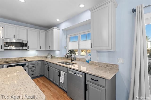 Builiding view sixteen for 668 Berridge, Lake Orion, MI. 48360