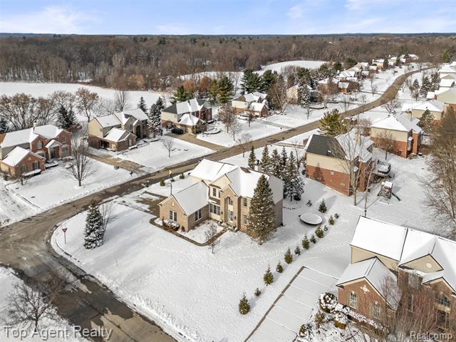 Builiding view sixty for 668 Berridge, Lake Orion, MI. 48360