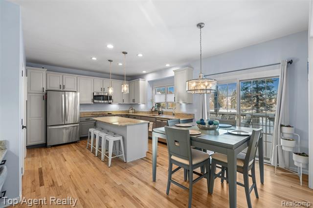 Builiding view ten for 668 Berridge, Lake Orion, MI. 48360