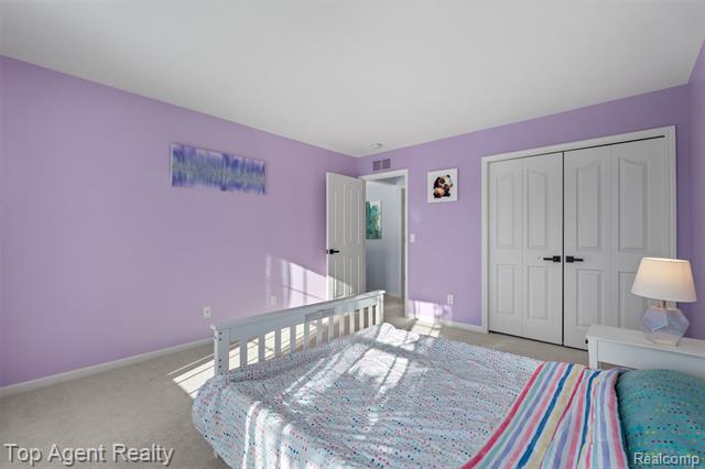 Builiding view thirty five for 668 Berridge, Lake Orion, MI. 48360