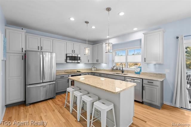 Builiding view twelve for 668 Berridge, Lake Orion, MI. 48360