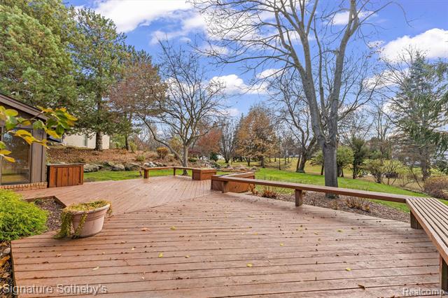 Builiding view forty one for 6571 Deer Ridge, Clarkston, MI. 48348