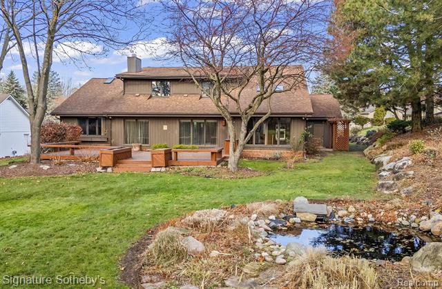 Builiding view forty two for 6571 Deer Ridge, Clarkston, MI. 48348