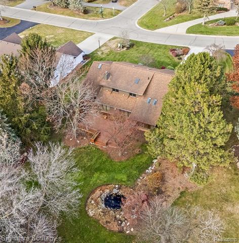 Builiding view thirty five for 6571 Deer Ridge, Clarkston, MI. 48348