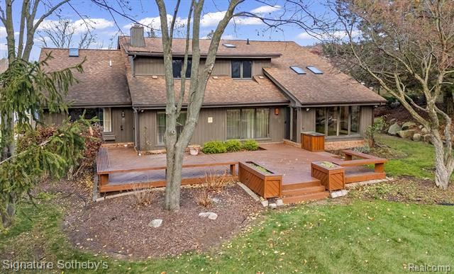 Builiding view thirty nine for 6571 Deer Ridge, Clarkston, MI. 48348