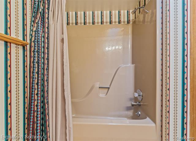 Builiding view twenty five for 6571 Deer Ridge, Clarkston, MI. 48348