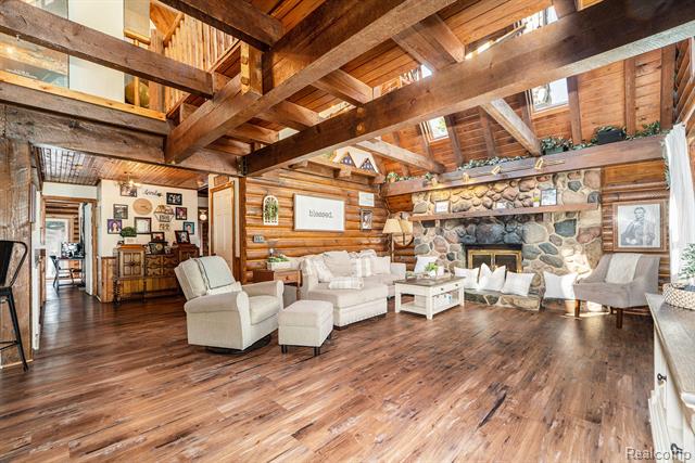 Builiding view eight for 1366 S Baldwin, Lake Orion, MI. 48360