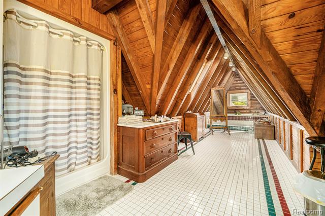 Builiding view eighteen for 1366 S Baldwin, Lake Orion, MI. 48360