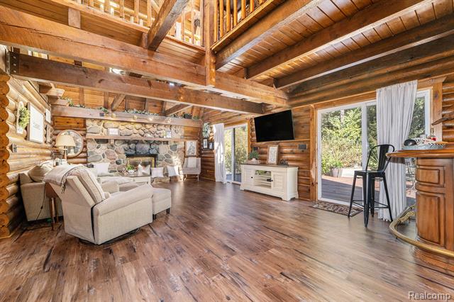 Builiding view seven for 1366 S Baldwin, Lake Orion, MI. 48360