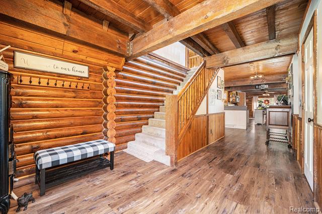 Builiding view six for 1366 S Baldwin, Lake Orion, MI. 48360