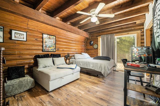 Builiding view thirteen for 1366 S Baldwin, Lake Orion, MI. 48360