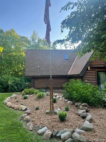 Builiding view thirty eight for 1366 S Baldwin, Lake Orion, MI. 48360