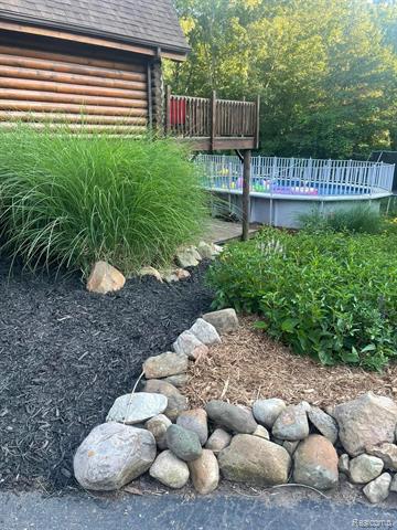 Builiding view thirty seven for 1366 S Baldwin, Lake Orion, MI. 48360