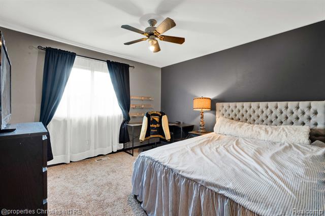 Builiding view eighteen for 8410 S Shore, Clarkston, MI. 48348