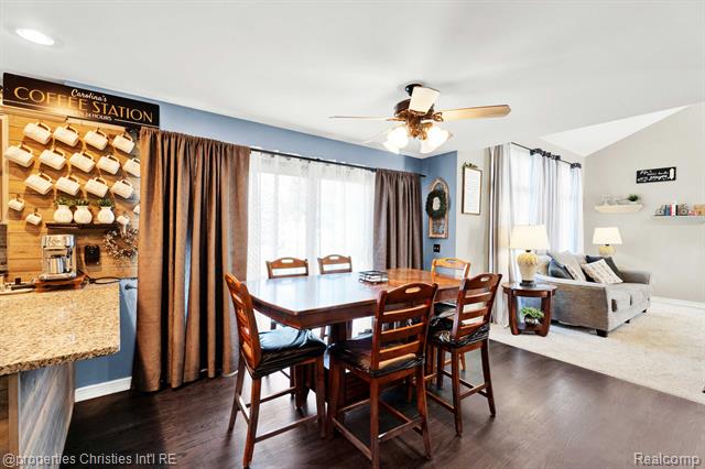 Builiding view ten for 8410 S Shore, Clarkston, MI. 48348