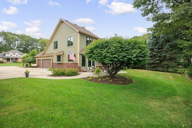 Builiding view forty two for 1120 American Elm, Lake Orion, MI. 48360