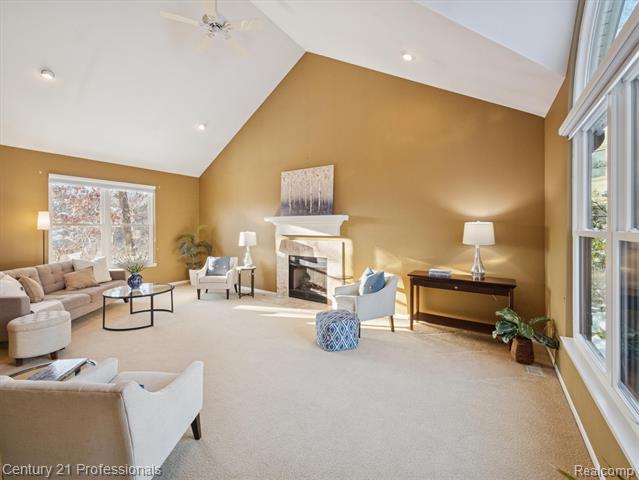 Builiding view five for 1062 Key West, Lake Orion, MI. 48360