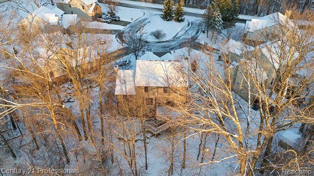 Builiding view forty eight for 1062 Key West, Lake Orion, MI. 48360