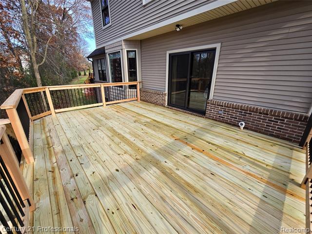 Builiding view forty six for 1062 Key West, Lake Orion, MI. 48360