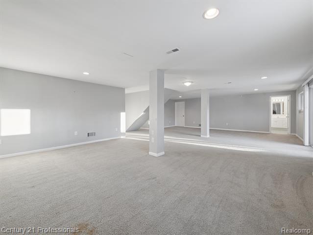 Builiding view forty for 1062 Key West, Lake Orion, MI. 48360