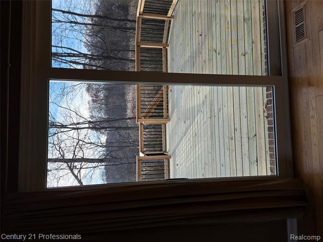 Builiding view sixty four for 1062 Key West, Lake Orion, MI. 48360