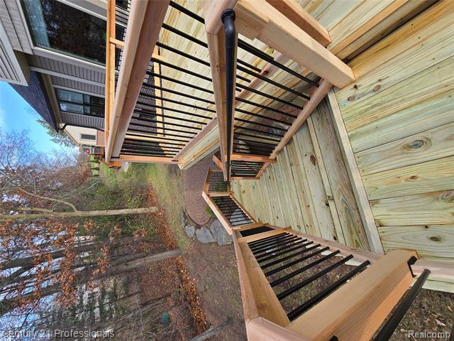 Builiding view sixty three for 1062 Key West, Lake Orion, MI. 48360