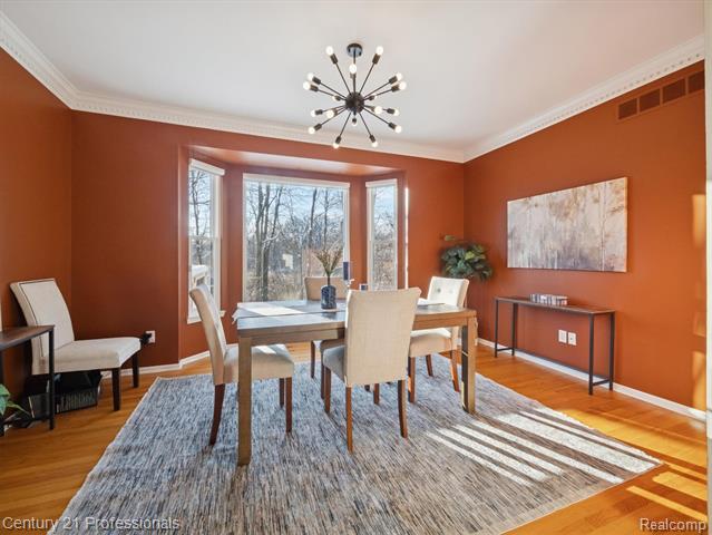 Builiding view ten for 1062 Key West, Lake Orion, MI. 48360