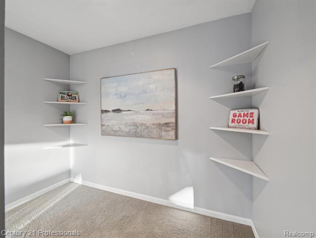 Builiding view thirty eight for 1062 Key West, Lake Orion, MI. 48360