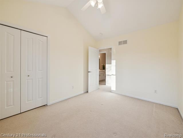 Builiding view thirty five for 1062 Key West, Lake Orion, MI. 48360