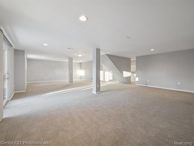 Builiding view thirty nine for 1062 Key West, Lake Orion, MI. 48360