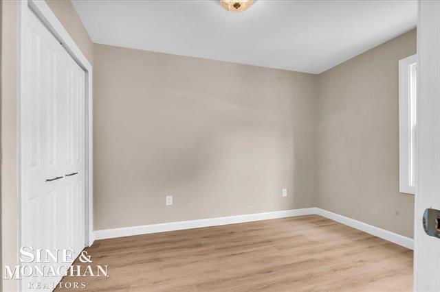 Builiding view fourteen for 985 Fairledge, Lake Orion, MI. 48362