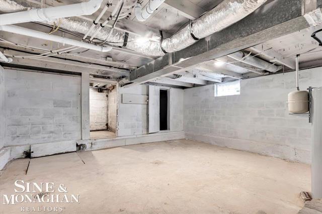 Builiding view twenty one for 985 Fairledge, Lake Orion, MI. 48362