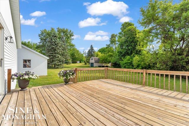 Builiding view twenty three for 985 Fairledge, Lake Orion, MI. 48362