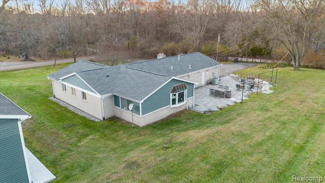 Builiding view five for 9240 Allen, Clarkston, MI. 48348