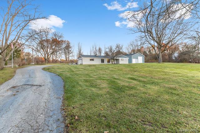 Builiding view forty five for 9240 Allen, Clarkston, MI. 48348