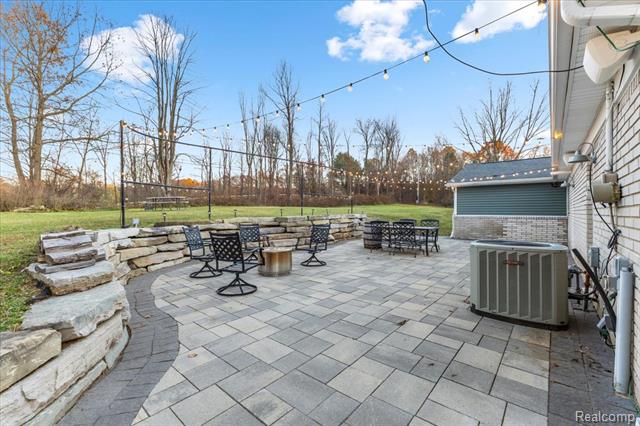 Builiding view forty for 9240 Allen, Clarkston, MI. 48348