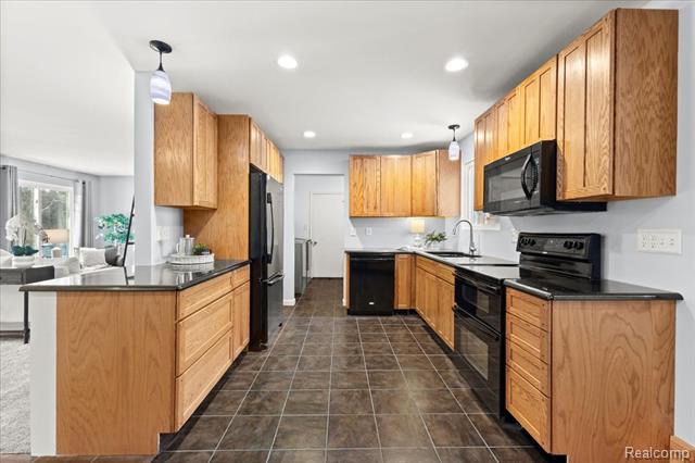 Builiding view nineteen for 9240 Allen, Clarkston, MI. 48348