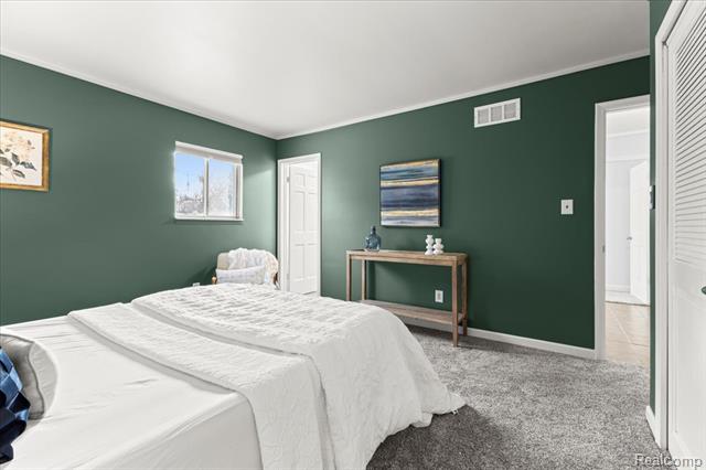 Builiding view thirty one for 9240 Allen, Clarkston, MI. 48348