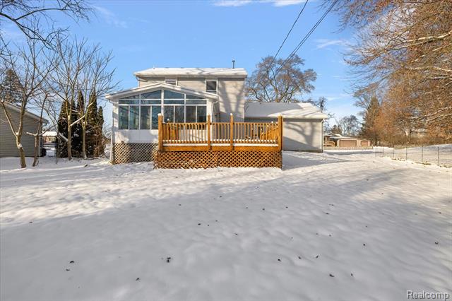 Builiding view forty one for 927 Alan, Lake Orion, MI. 48362