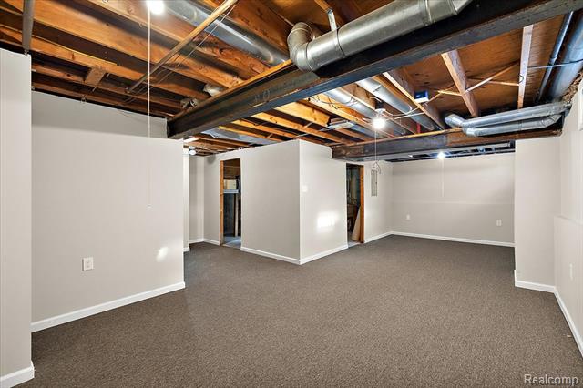 Builiding view thirty seven for 927 Alan, Lake Orion, MI. 48362