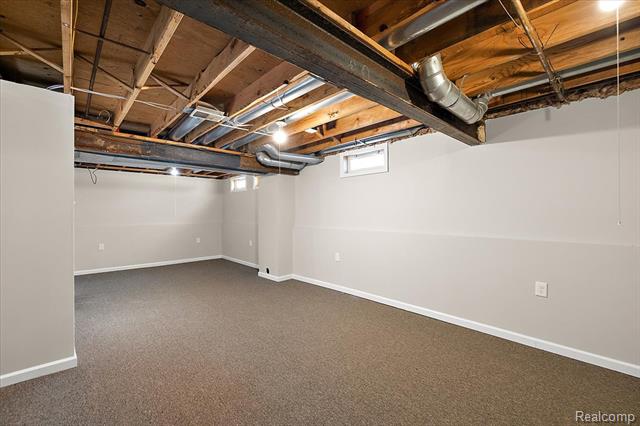 Builiding view thirty six for 927 Alan, Lake Orion, MI. 48362